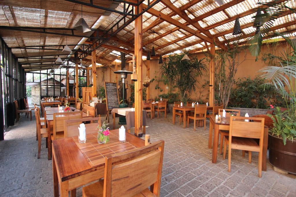 Hotel Restaurant Le Combava Антананариву Экстерьер фото
